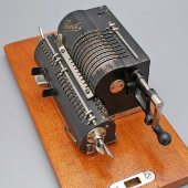 Старинный арифмометр «Thales», серия 3368, Ландау, Германия, 1920-е