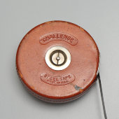 Винтажная измерительная рулетка «Challenge», 10 м, кожаный корпус, Lufkin Rule Co., США, 1950-е