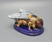 Старинная масленка «Пчела», фаянс, Тов-во М. С. Кузнецова, кон. 19 в.