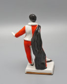 Статуэтка «Арлекин» по сказке «Золотой ключик», скульптор Артамонова О. С., ДФЗ Вербилки, 1950-60 гг.