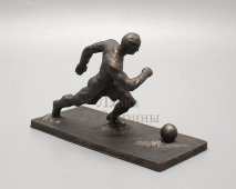 Советская спортивная фигурка «Футболист», пластмасса, СССР, 1960-70 гг.