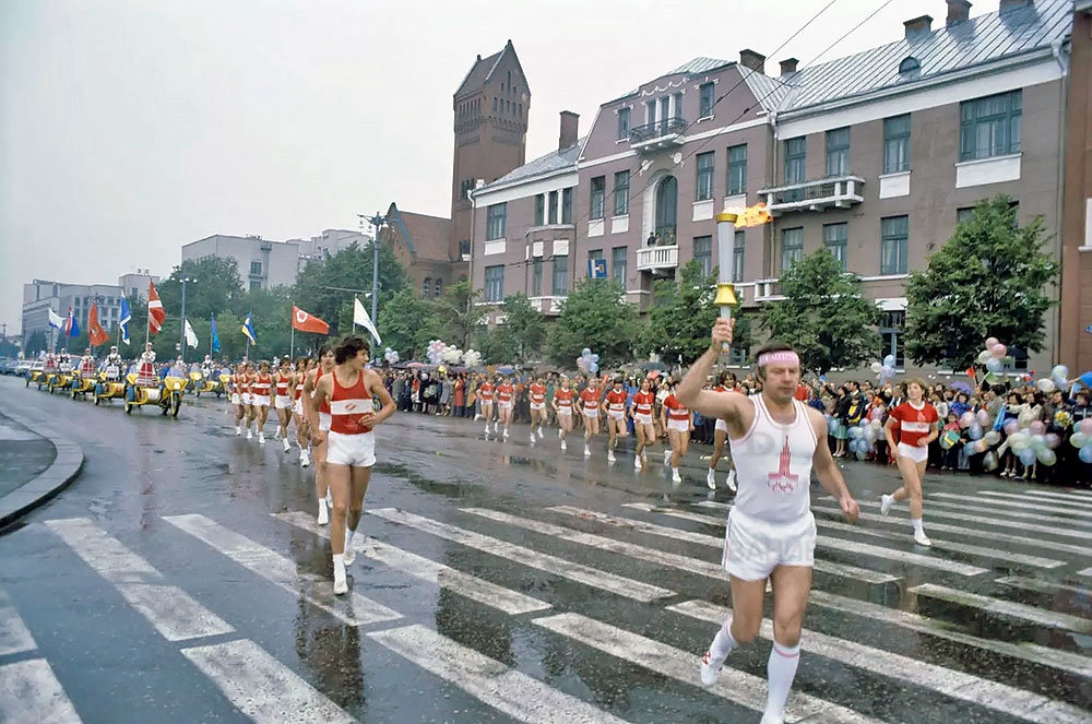 Олимпийский огонь Виктор Санеев 1980