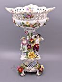 Фарфоровая ваза, фруктовница «Дама с кавалером», Германия, перв. пол. 20 века