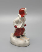 Статуэтка «Юный лыжник», скульптор Голембовская (Болзан) С. В., фарфор, Полонский ЗХК, 1956-73 гг.