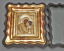 Небольшая антикварная икона Казанской Божией Матери на дереве в окладе, Россия, 19 в.
