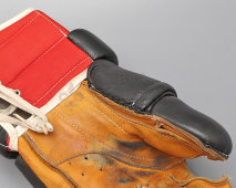 Старые хоккейные краги, экипировка, перчатки хоккеиста, кожа, Главспортпром, СССР, 1970-80 гг.