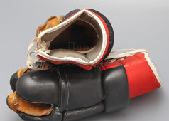 Старые хоккейные краги, экипировка, перчатки хоккеиста, кожа, Главспортпром, СССР, 1970-80 гг.