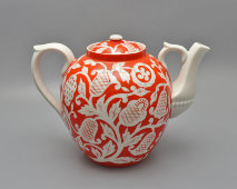 Большой винтажный доливной чайник с бело-оранжевым цветочным декором, автор росписи Леонов П. В., живопись, фарфор Дулево, 1937-41 гг.