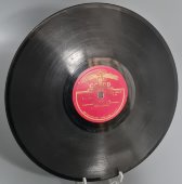 Винтажная пластинка СССР 78 оборотов для граммофона с песнями А. Полонского: «Цветущий май» и «Тополь».