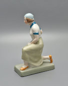 Фигурка «Ворошиловский стрелок» (Осоавиахимовка), скульптор Сорокин А. Д., фарфор, Городница, 1930-е