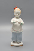 Статуэтка «Первосчет», скульптор Г. С. Столбова, фарфор, ЛФЗ, 1950-е