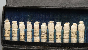 Старинная карманная аптечка доктора Роберта Д. Снайдера с аммиачными ингаляторами, Европа, кон. 19, нач. 20 вв.