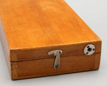 Сборные карманные аптекарские весы на основании коробки-футляра, Европа для России, н. 20 в.