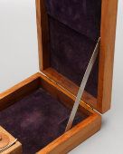 Сборные карманные аптекарские весы на основании коробки-футляра, Европа для России, н. 20 в.