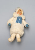Старая ватная ёлочная игрушка «Ребенок в шубке», канифольная маска, 1940-50 гг.