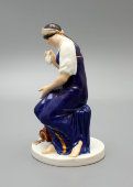 Статуэтка «Девушка с разбитым кувшином», скульптор Пименов С., модель 1817-20 годов, фарфор ЛФЗ