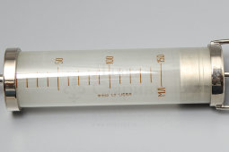 Большой шприц для промывания полостей тела, 150 мл, Медикоинструментальный завод им. Ленина, 1977 г.