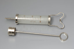 Большой шприц для промывания полостей тела, 150 мл, Медикоинструментальный завод им. Ленина, 1977 г.