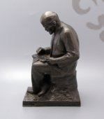 Скульптура «Ленин за работой в Разливе летом 1917 г.», силумин, CCCР, 1960-е гг.