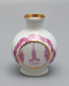 Маленькая интерьерная ваза «Олимпиада-80, Москва», фарфор ЛФЗ, СССР, 1980 г.