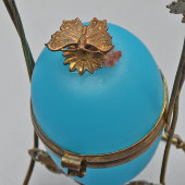 Антикварная шкатулка в виде пасхального яйца «Бабочки», латунь, стекло, Россия, 19 в.