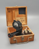 Винтажная нагрузочная вилка для проверки аккумуляторных батарей, карболитовый корпус, деревянный футляр, СССР, 1957 г.