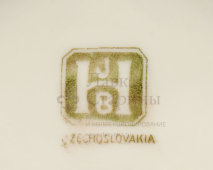 Старинное блюдце с цветочным узором и позолоченным краем, фарфор, латунь, мастерская Йозефа Кубы, Чехословакия, 1970-80 гг.