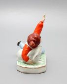 Фарфоровая китайская статуэтка «Мальчик с кроликом»