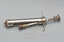 Старинный медицинский шприц с набором игл в кожаном футляре, компания Muranaka, Япония, нач. 20 в.