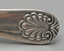 Старинная икорница с крышкой и ножом «Ракушка», посеребренный металл, компания Cheltenham & Co., Англия, 1940-60 гг.