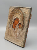 Антикварная икона Божией Матери «Богородица Казанская», дерево, оклад, Россия, 19 в.