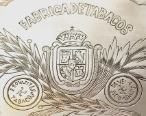 Серебряная коробка из-под сигар «Fabrica de Tabacos» с гравировкой «Табакъ привозный», серебро 84 пр., фирма «Пецъ», Россия, к 19 в.
