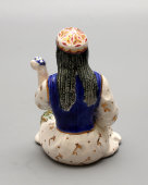 Авторская статуэтка «Узбечка с виноградом», автор Филянская В. Г. (монограмма в тесте), ЗиК ​Конаково, 1950-60 гг.