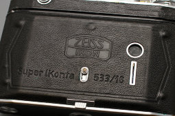 Дальномерная камера «Zeiss Ikon, серия Ikonta 533/16», объектив Tessar, затвор Compur Rapid