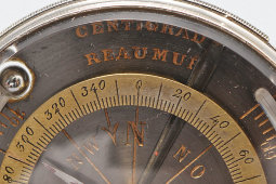 Старинный карманный раскладной анероидный барометр с компасом в кожаном футляре, Франция, 19 в.