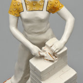 Авторская нетиражная статуэтка «Каменщица», скульптор Александрова-Рославлева В. В., фарфор, СССР, 1950-60 гг.