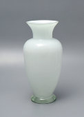 Настольная декоративная ваза «Укрощение коня», молочное стекло, ЛЗХС, 1950-е
