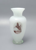 Настольная декоративная ваза «Укрощение коня», молочное стекло, ЛЗХС, 1950-е