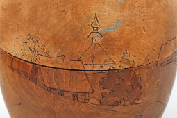 Старинное пасхальное яйцо-шкатулка в русском стиле «Пасхальная встреча», дерево, роспись, Россия, кон. 19, нач. 20 вв.