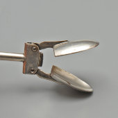 Антикварные щипцы для оливок или сахара с пружинным механизмом, посеребренный металл, Европа, 1-я пол. 20 в.