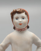 Статуэтка «На катке», cкульптор Велихова С. Б., фарфор, ЛФЗ, 1950-60 гг.
