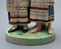 Старинная фарфоровая статуэтка «Мордовские женщины» из серии «Народы России», Вербилки, 1924-27 гг., бисквит