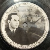Советская пластинка. В. Бунчиков и В. Нечаев «Черноморская» и И. Шмелев «Солдаты идут», Завод граммпластинок москворецкого района, 1940-е