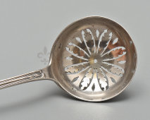 Старинная ложка для сахарной пудры, посеребренный металл, Европа, нач. 20 в.