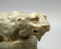 Старинная декоративная скульптура «Львица», автор Михолап Н. П., Училище барона А. Л. Штиглица, Россия, 1910-е