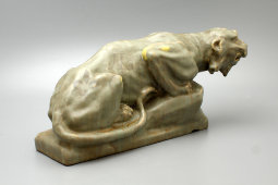 Старинная декоративная скульптура «Львица», автор Михолап Н. П., Училище барона А. Л. Штиглица, Россия, 1910-е