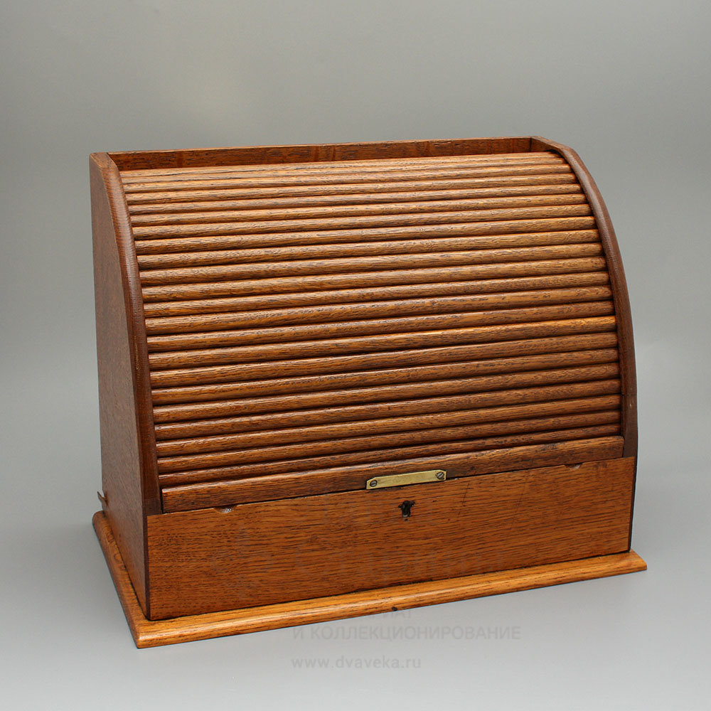 Купить конторку с полочками для документов, Россия, начало 20 века, дерево.