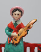 Старинный письменный прибор, чернильница «Девушка с гитарой», фарфор, частный завод Гжели, 1840-е