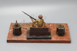 Антикварный письменный прибор, чернильница «Араб с ружьем», венская бронза, фабрика Бергмана, кон. 19 в.