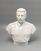 Большой фарфоровый бюст И. В. Сталина, скульпторы Боголюбов В. И., Ингал В. Я., ЛФЗ, 1947 г.